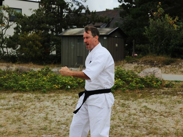 Naka yubi chudan, med kime